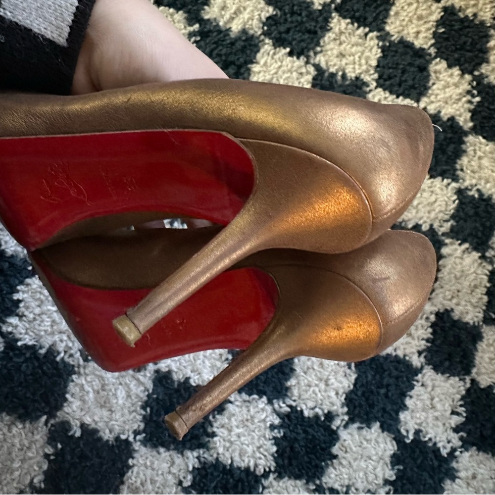 Christian Louboutin metallic peep toe heel 39 - Picture 4 of 8